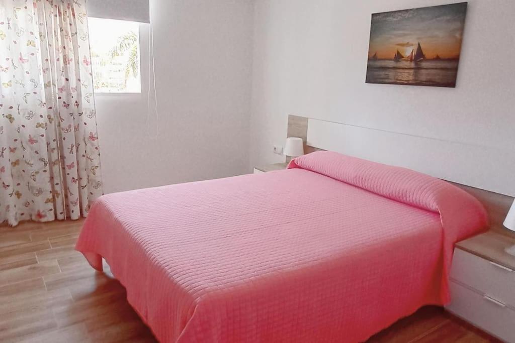 Vivienda Vacacional Rosaini Лос Кристианос Экстерьер фото